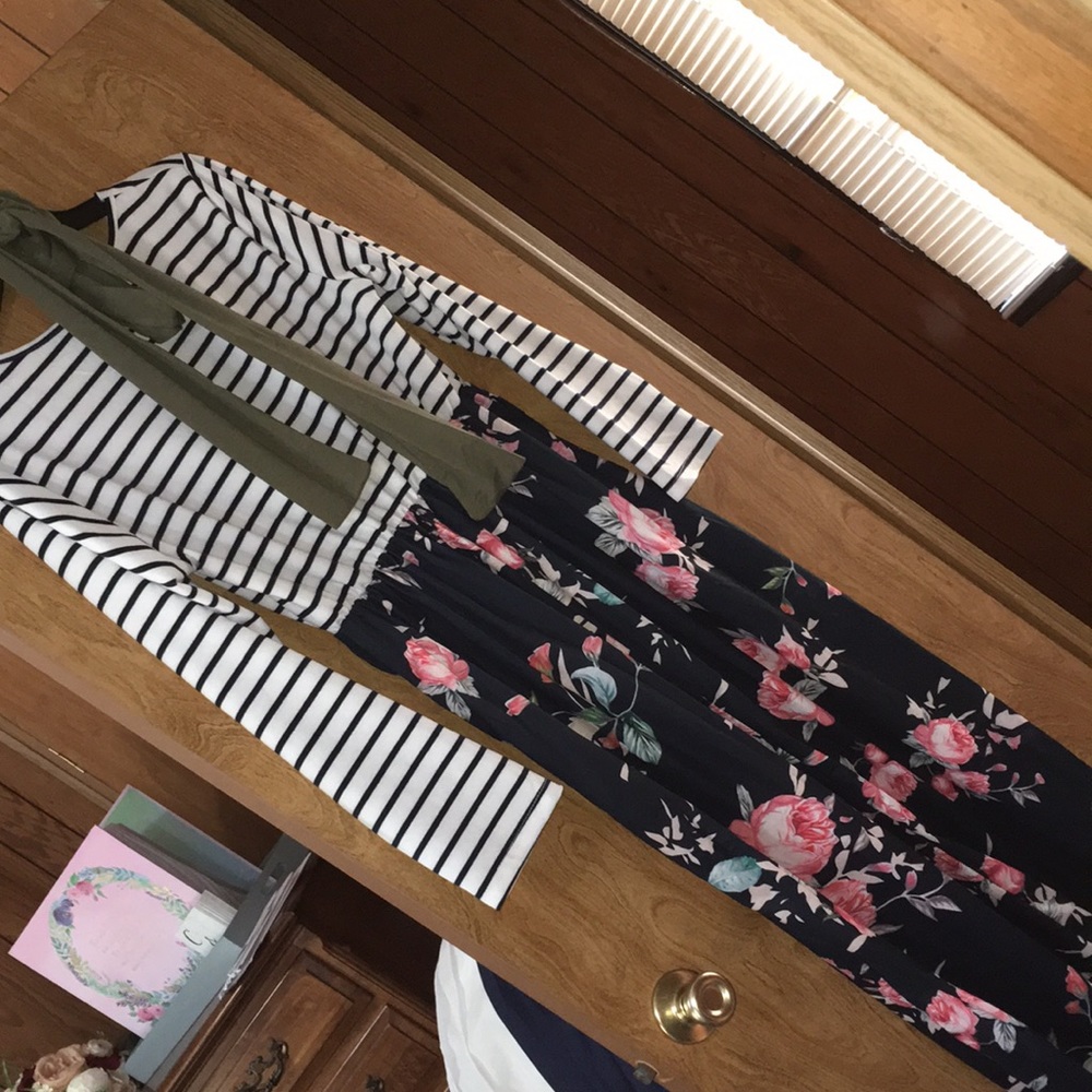 Cute maxi dress!
